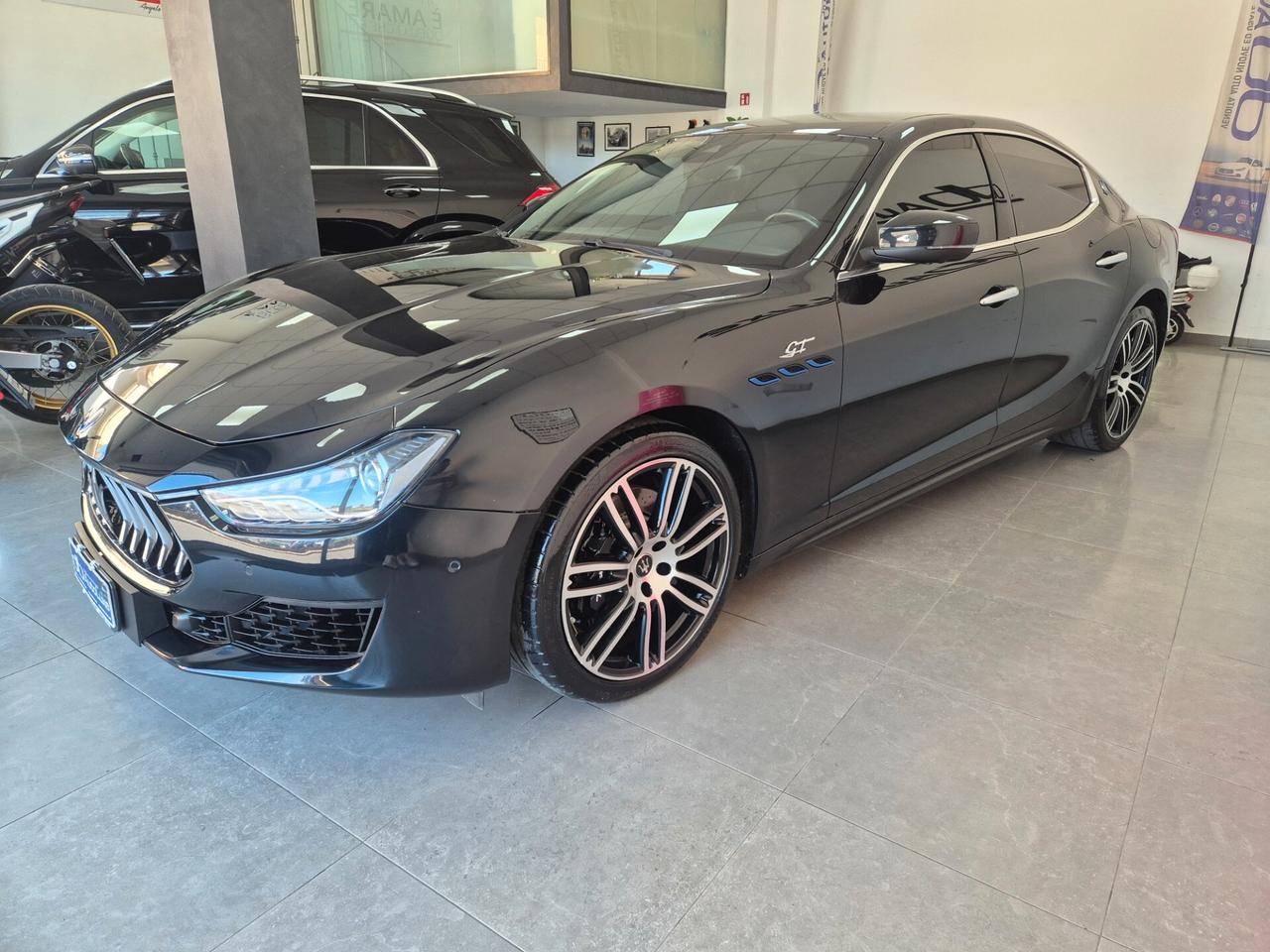Maserati Ghibli 330 CV MHEV GT