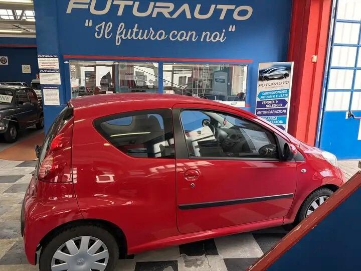 Peugeot 107 1.0 68CV 3p. Sweet Years