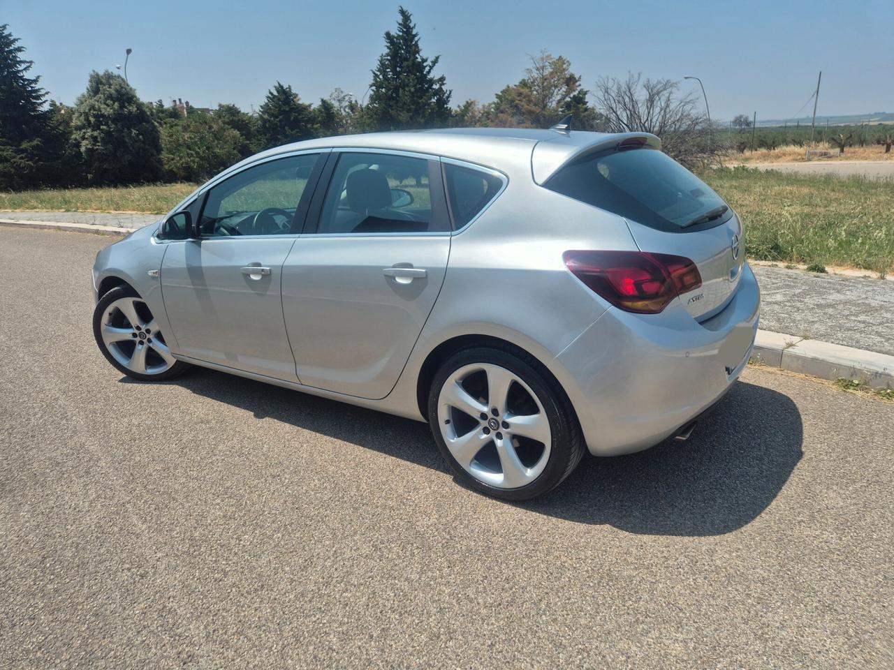 Opel Astra cosmo 1.4 Turbo 140CV 5 porte 2012