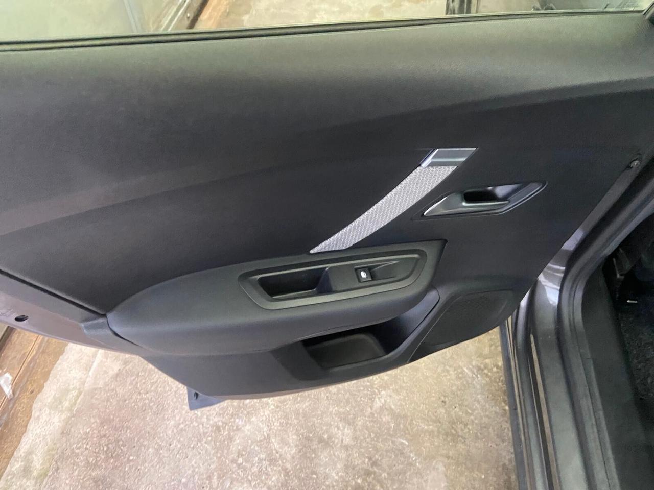 Citroen C4 BlueHDi 130 S&S EAT8 Shine