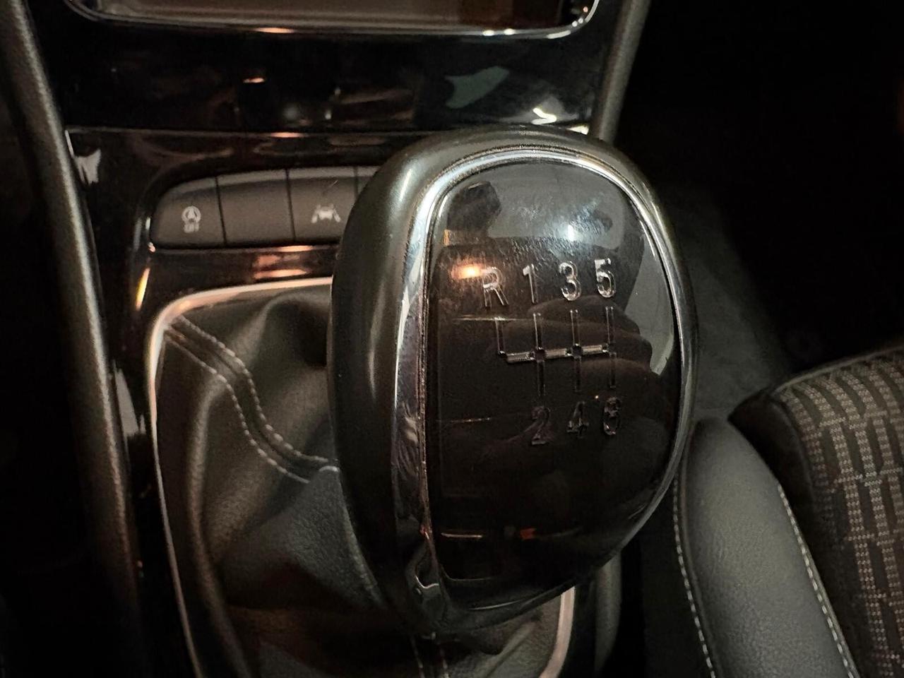 Opel Astra BUSINESS ELEGANCE 1.2 Turbo 130 CV 5 p. SPOTICAR