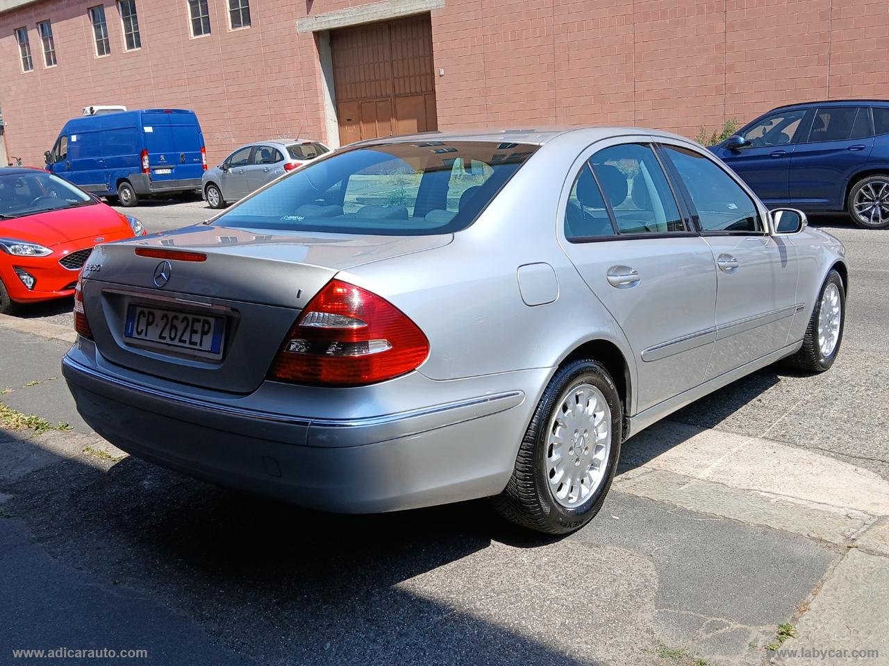 MERCEDES-BENZ E 270 CDI Elegance