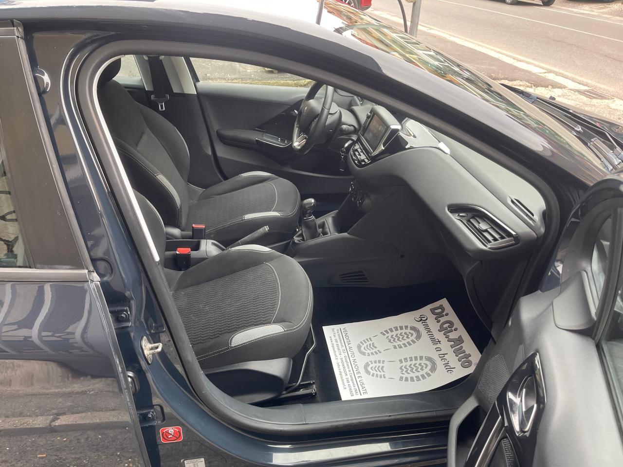 Peugeot 208 1.2 Gpl 82 Cv 5p Allure
