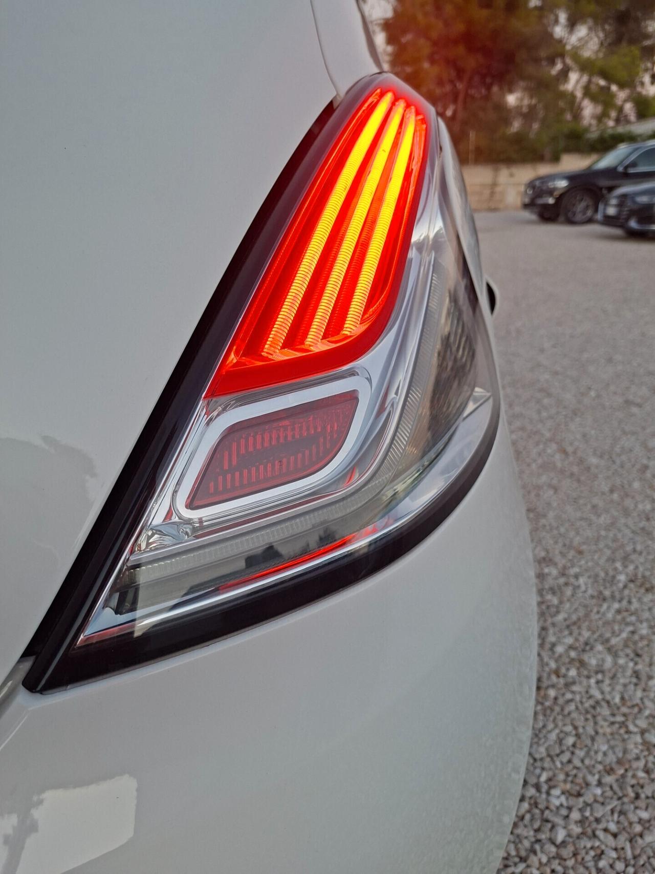 Ypsilon 1.3 MJT 95 CV 5p Platinum *XENON-PELLE*