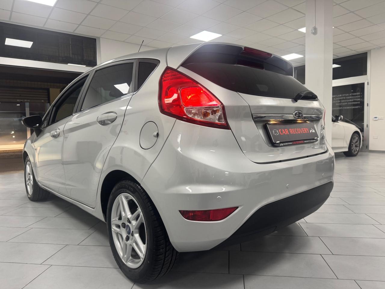 Ford Fiesta 1.5 TDCi 75CV 5 porte Titanium