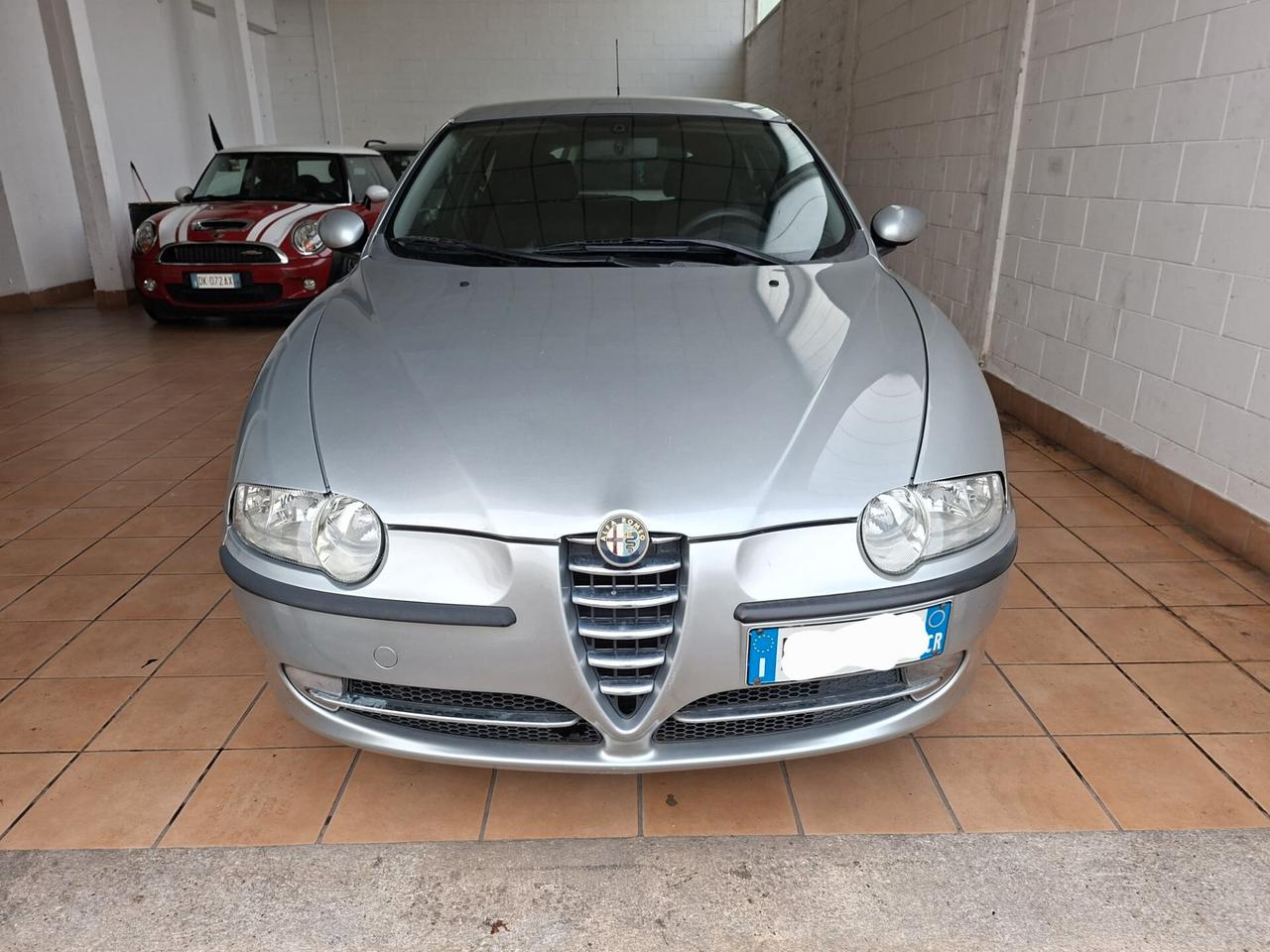 Alfa Romeo 147 1.6i 16V Twin Spark cat 3p. Distinctive