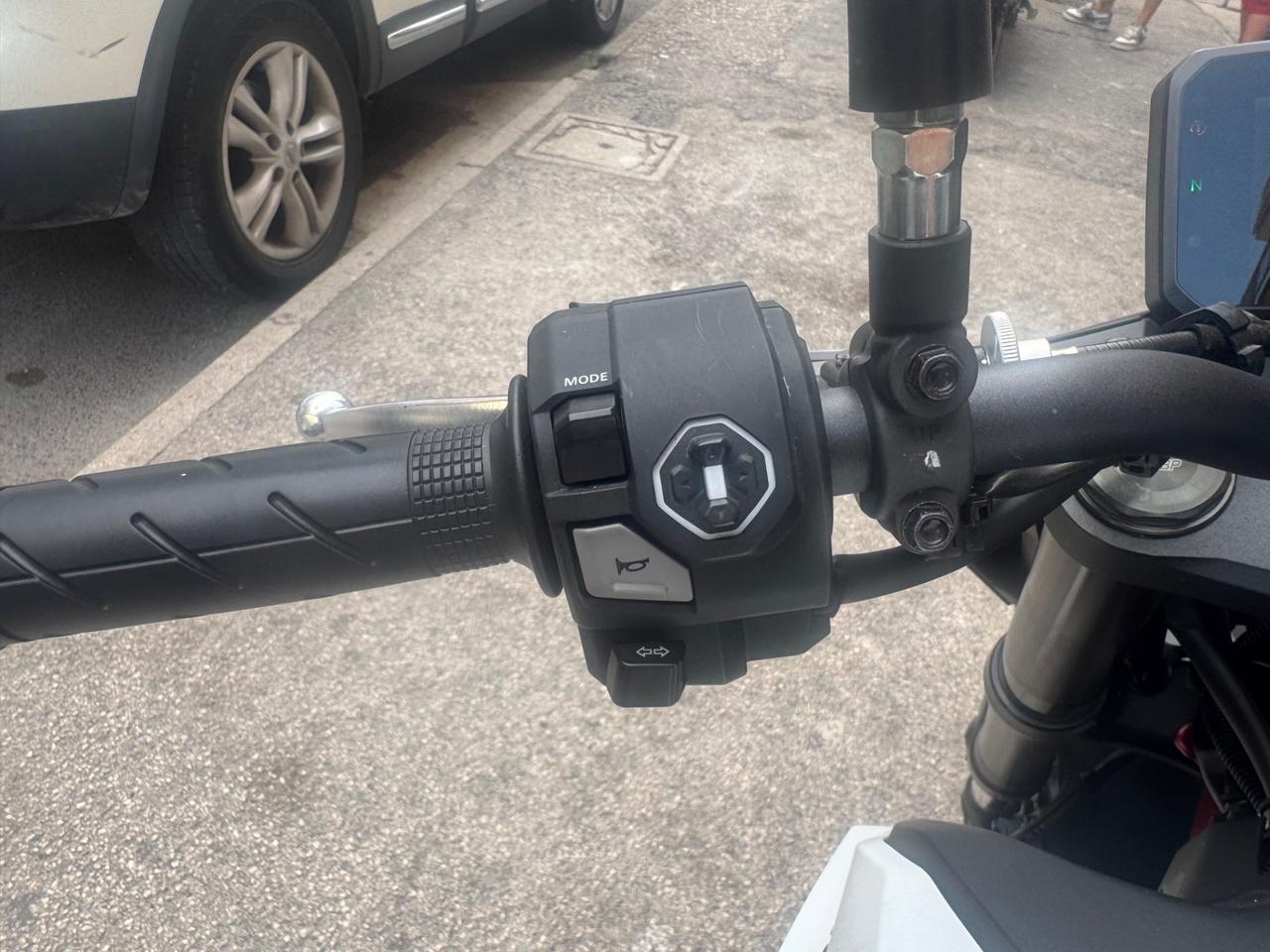 Honda Hornet 750 Sport