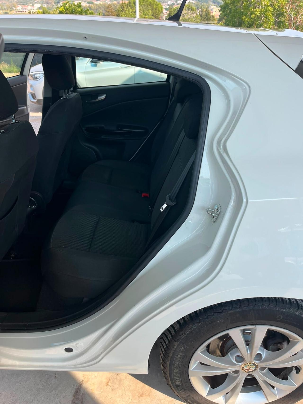 Alfa Romeo Giulietta 1.6 JTDm-2 105 CV Exclusive
