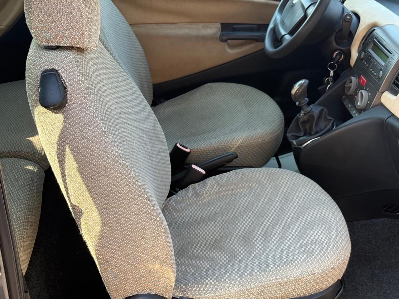 Lancia Ypsilon 1.2 Oro Bianco