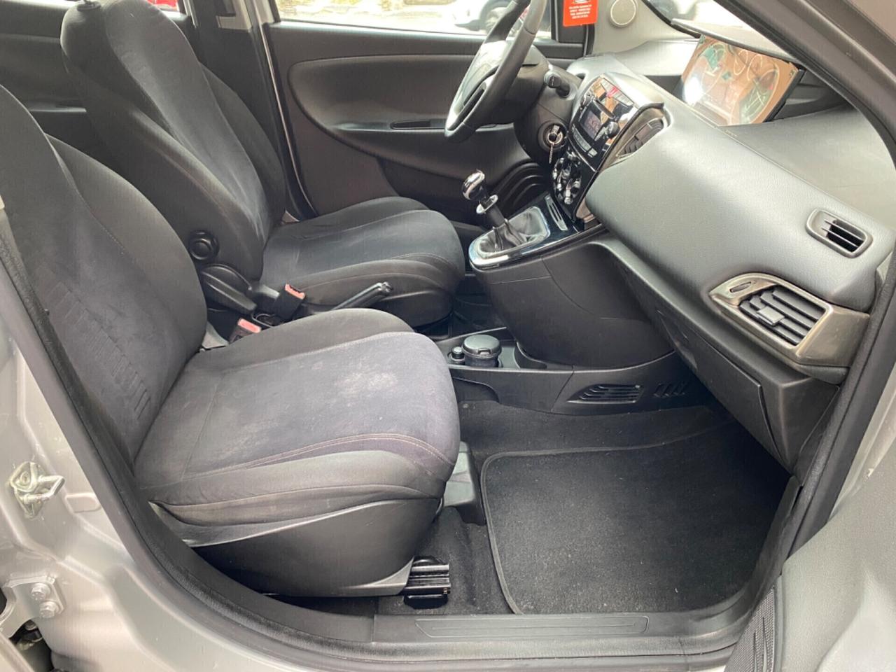 Lancia Ypsilon 1.2 Benzina