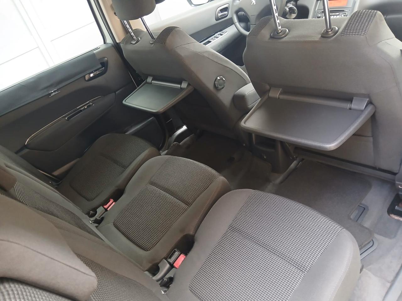 Peugeot 5008 1.6 HDI 116CV Business