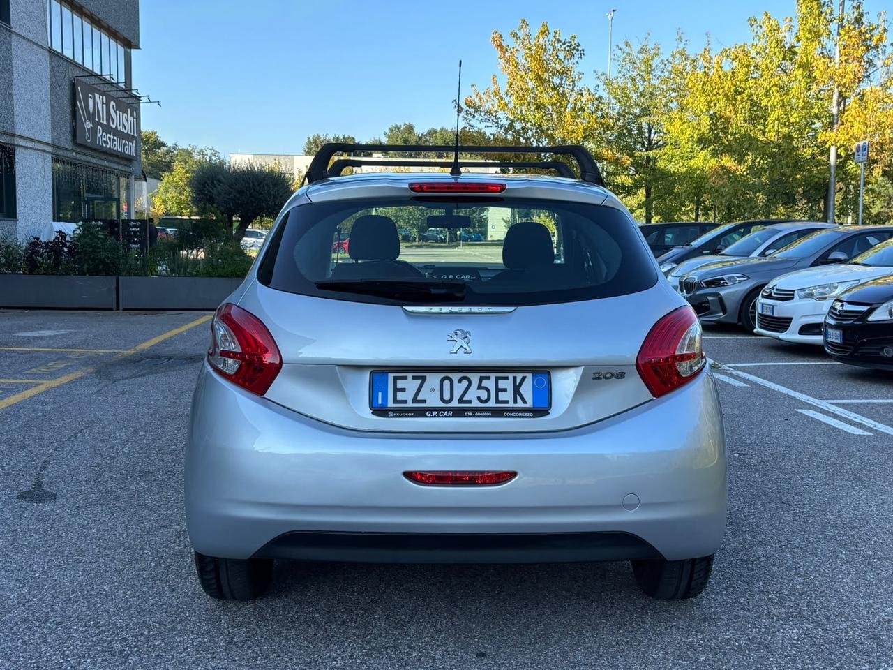 Peugeot 208 1.4 HDi 68 CV 5 porte Allure