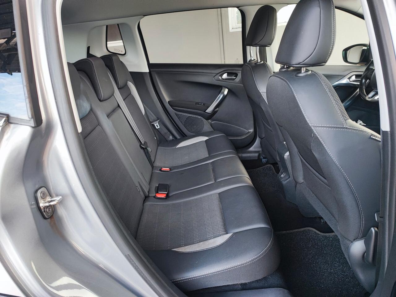 Peugeot 2008 BlueHDi 100 S&S GT Line