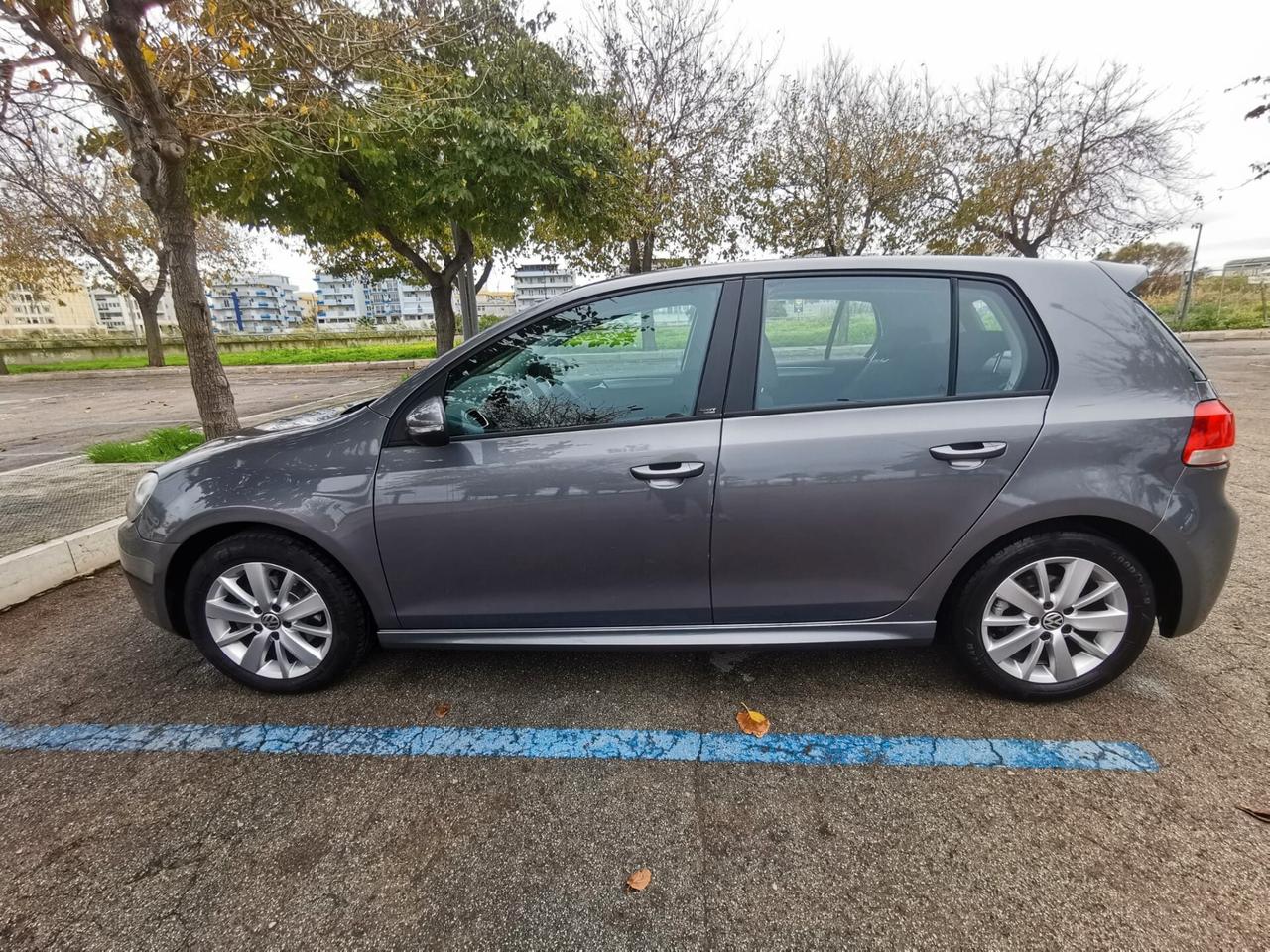 Volkswagen Golf 1.6 TDI 5p. Comfortline - 2011