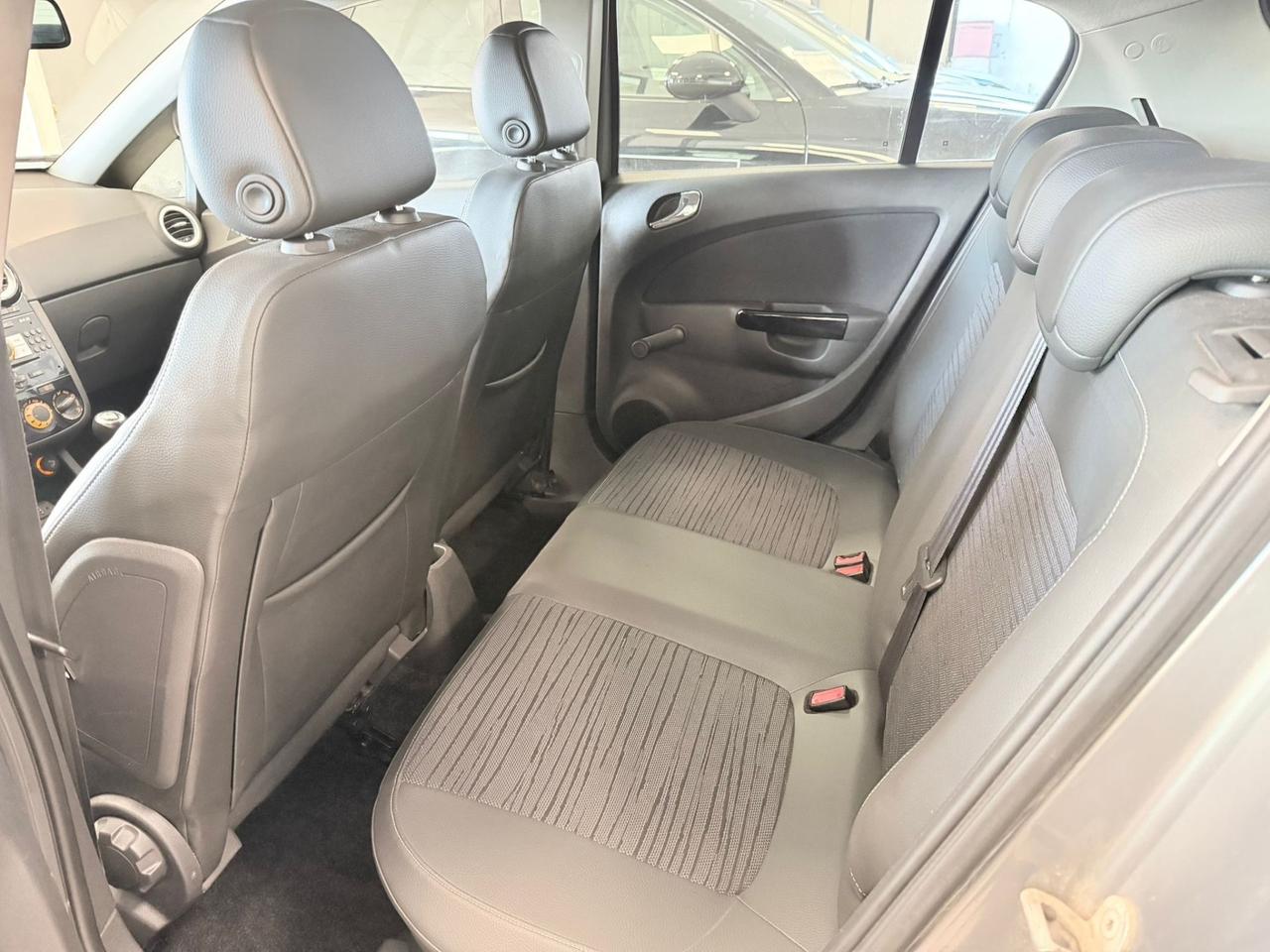 Opel Corsa 1.4 16V 5 porte Edition