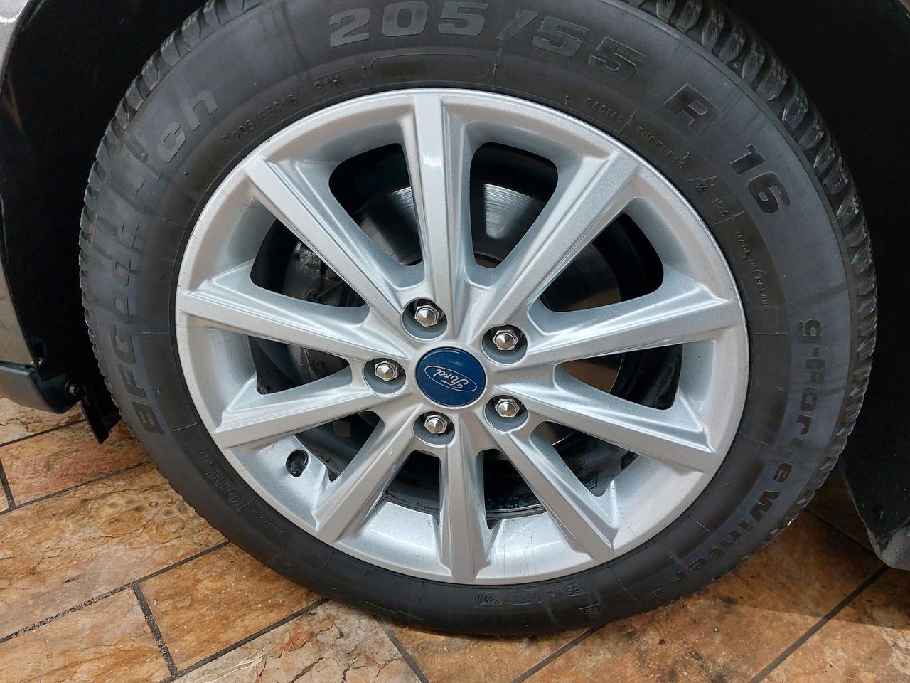 Ford C-Max 1.6 120CV GPL Titanium 2017