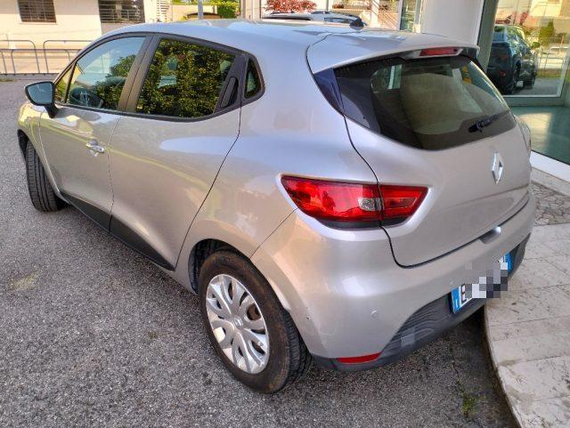 RENAULT Clio 1.2 Authentique