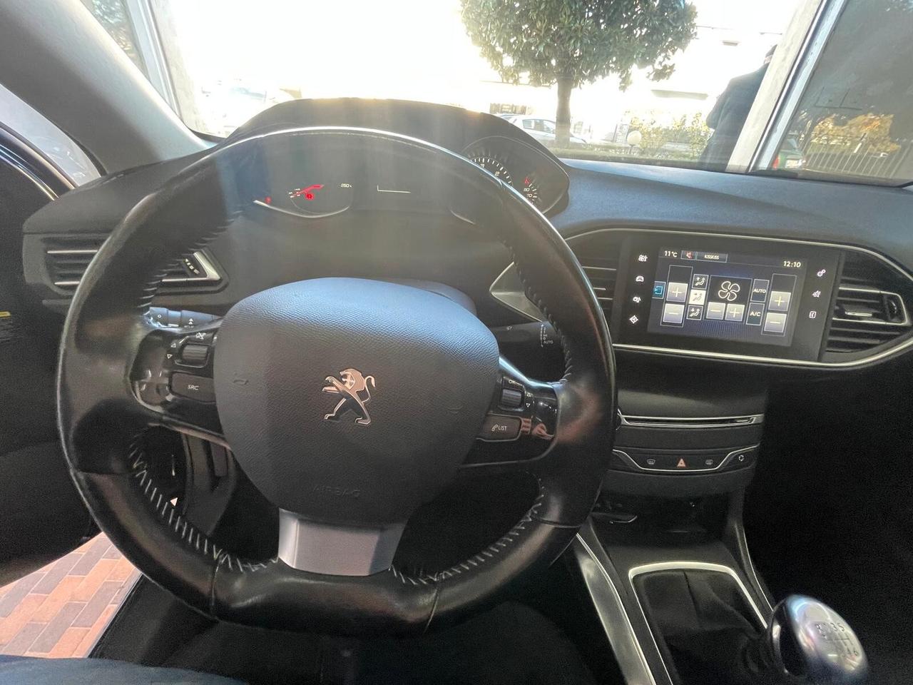 Peugeot 308 BlueHDi 120cv