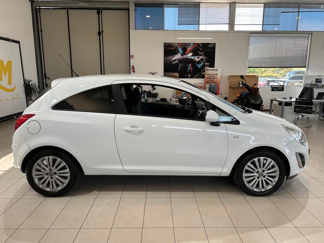 Opel Corsa 1.0 12V 3 porte One