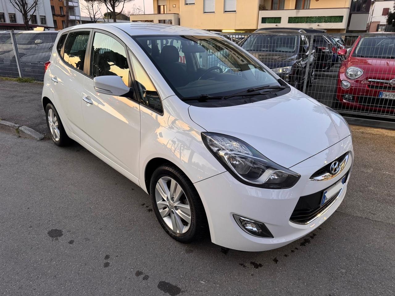 Hyundai iX20 1.4 CRDI 90 CV neopaten garanzia 12 m