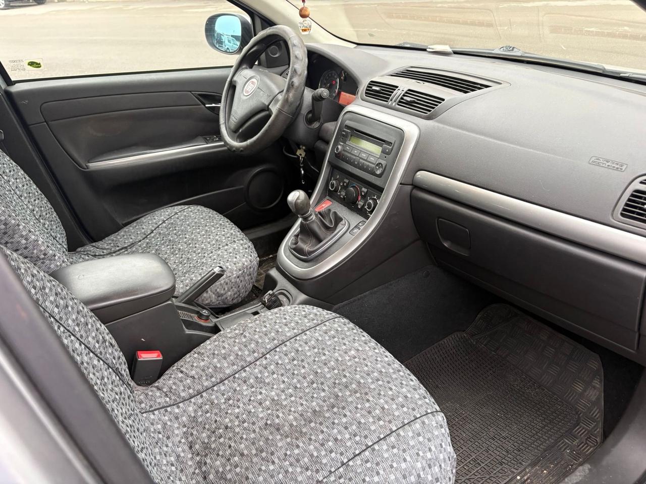 Fiat Croma 1.9 Multijet Emotion