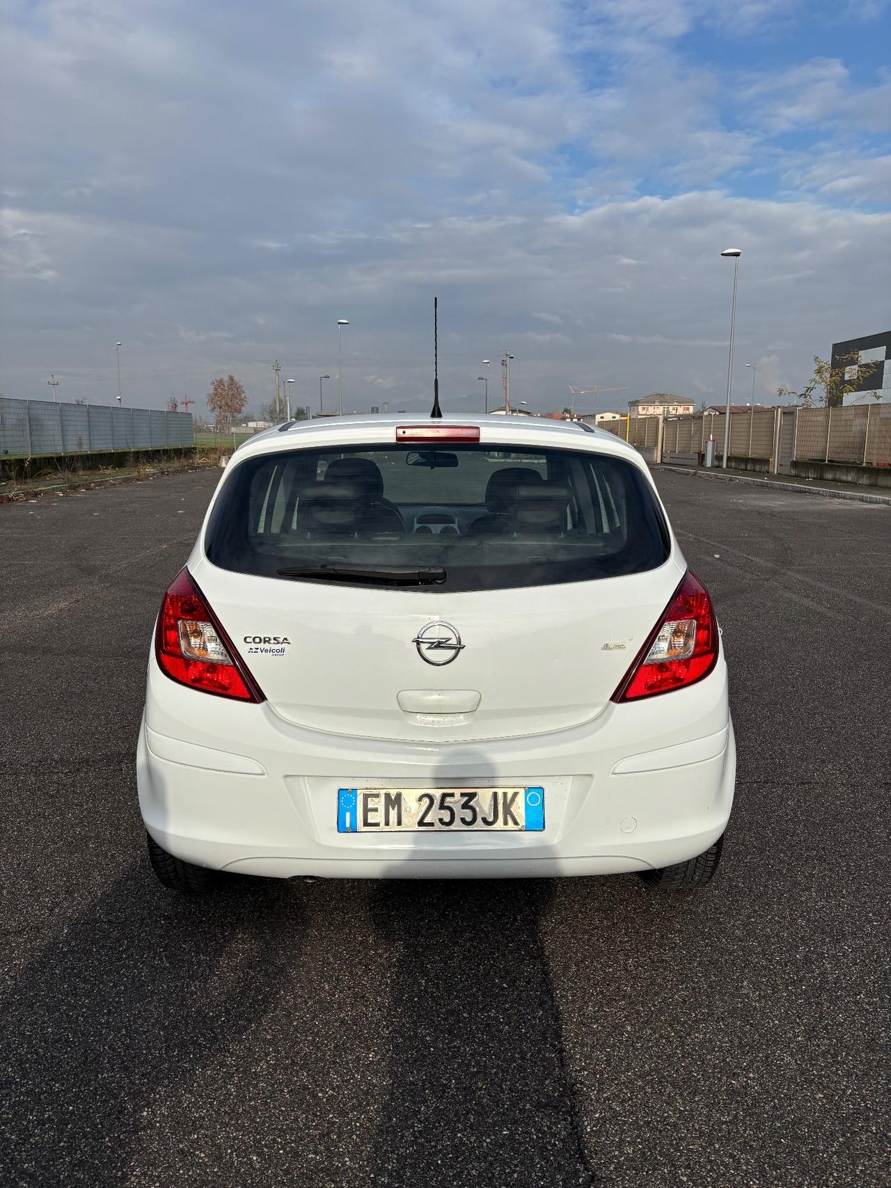 Opel Corsa 1.2 85CV 5 porte GPL-TECH Edition