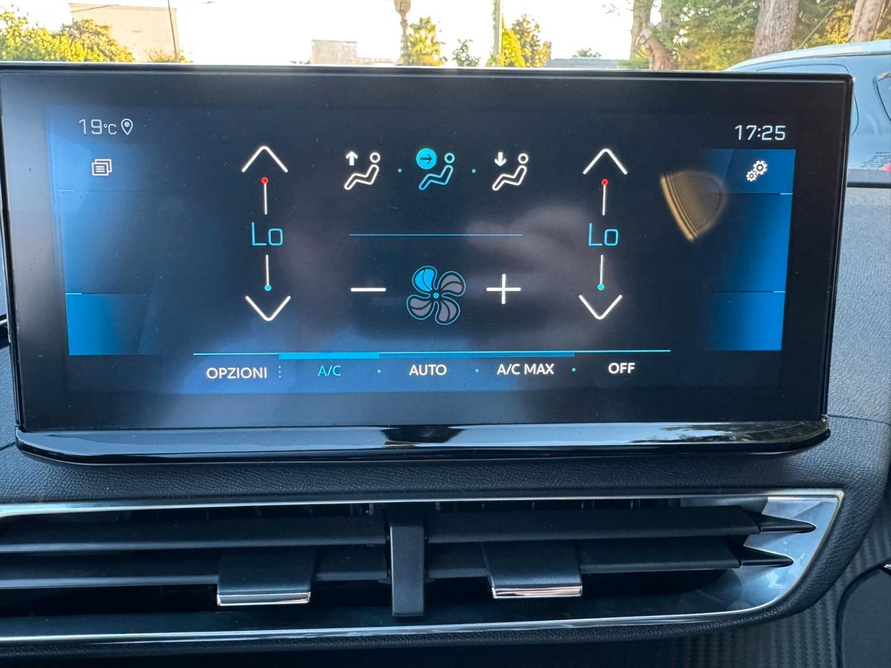 Peugeot 3008 BlueHDi 130 S&S EAT8 Active Business