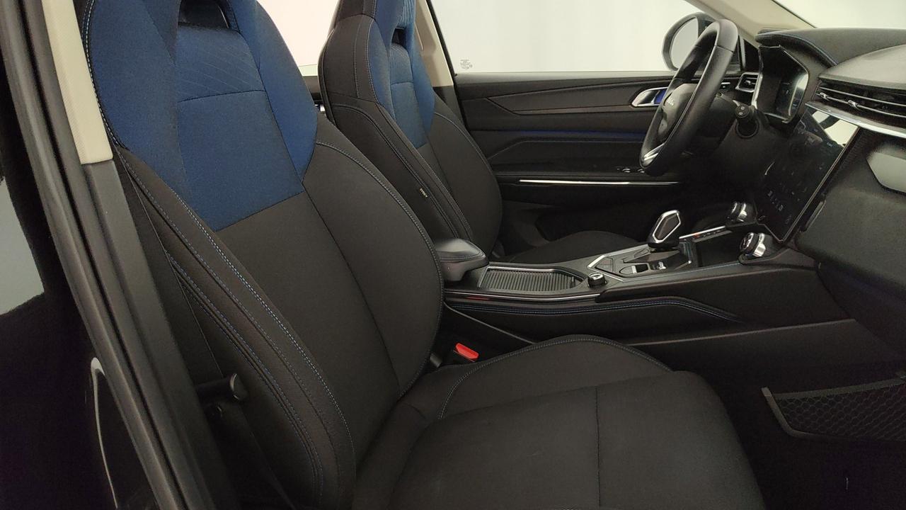 LYNK & CO 01 1.5 td phev auto