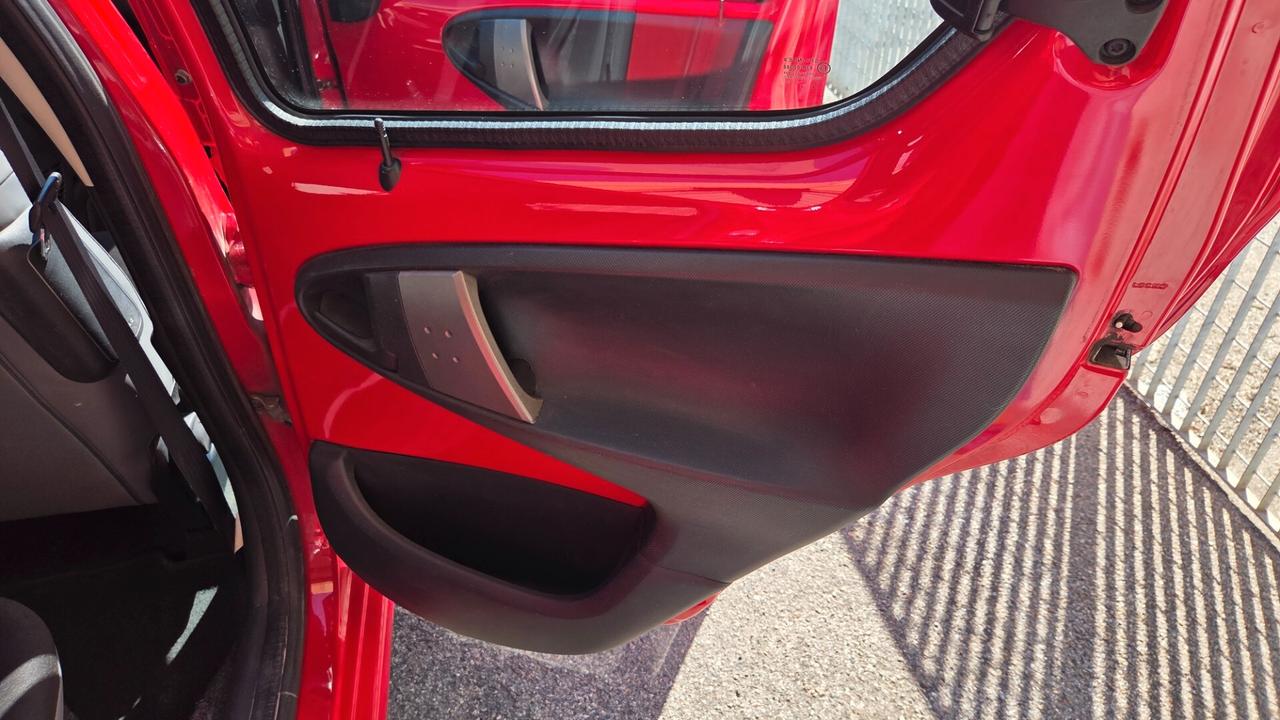 Toyota Aygo 1.0 12V VVT-i 5 porte Lounge Connect