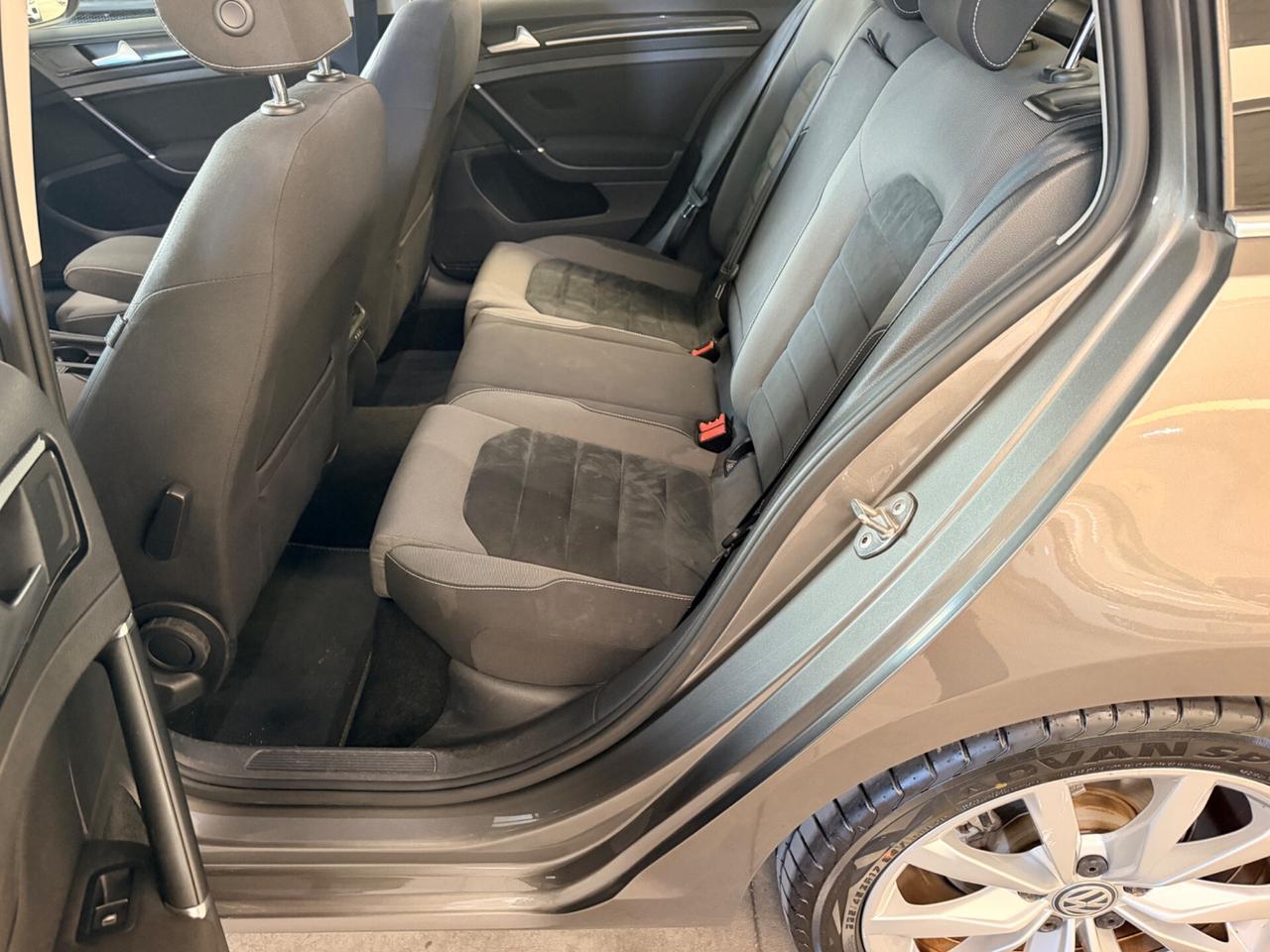 Volkswagen Golf Variant 2.0 TDI DPF DSG Highline