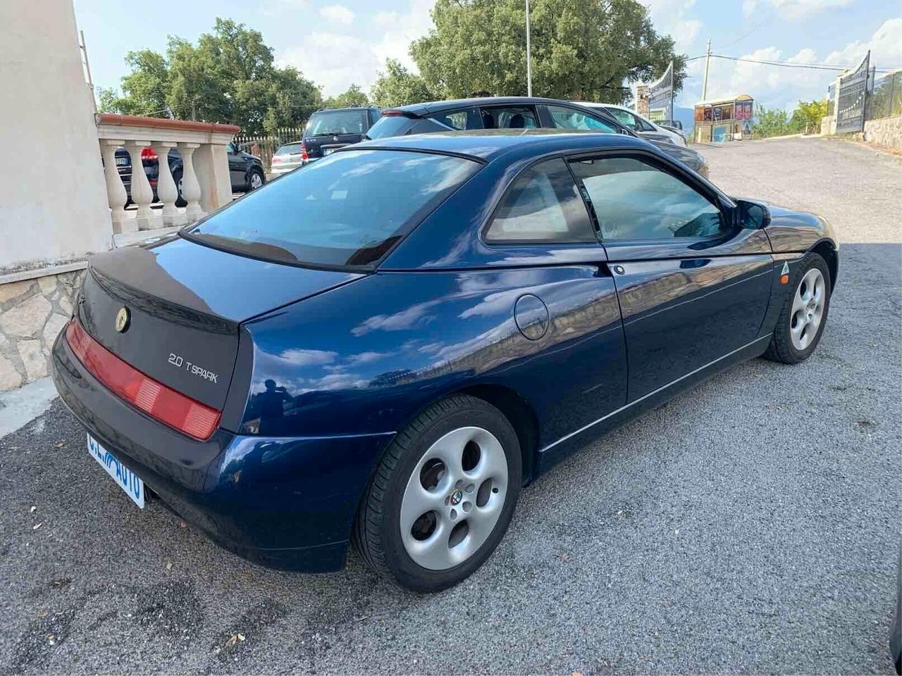 Alfa Romeo GTV