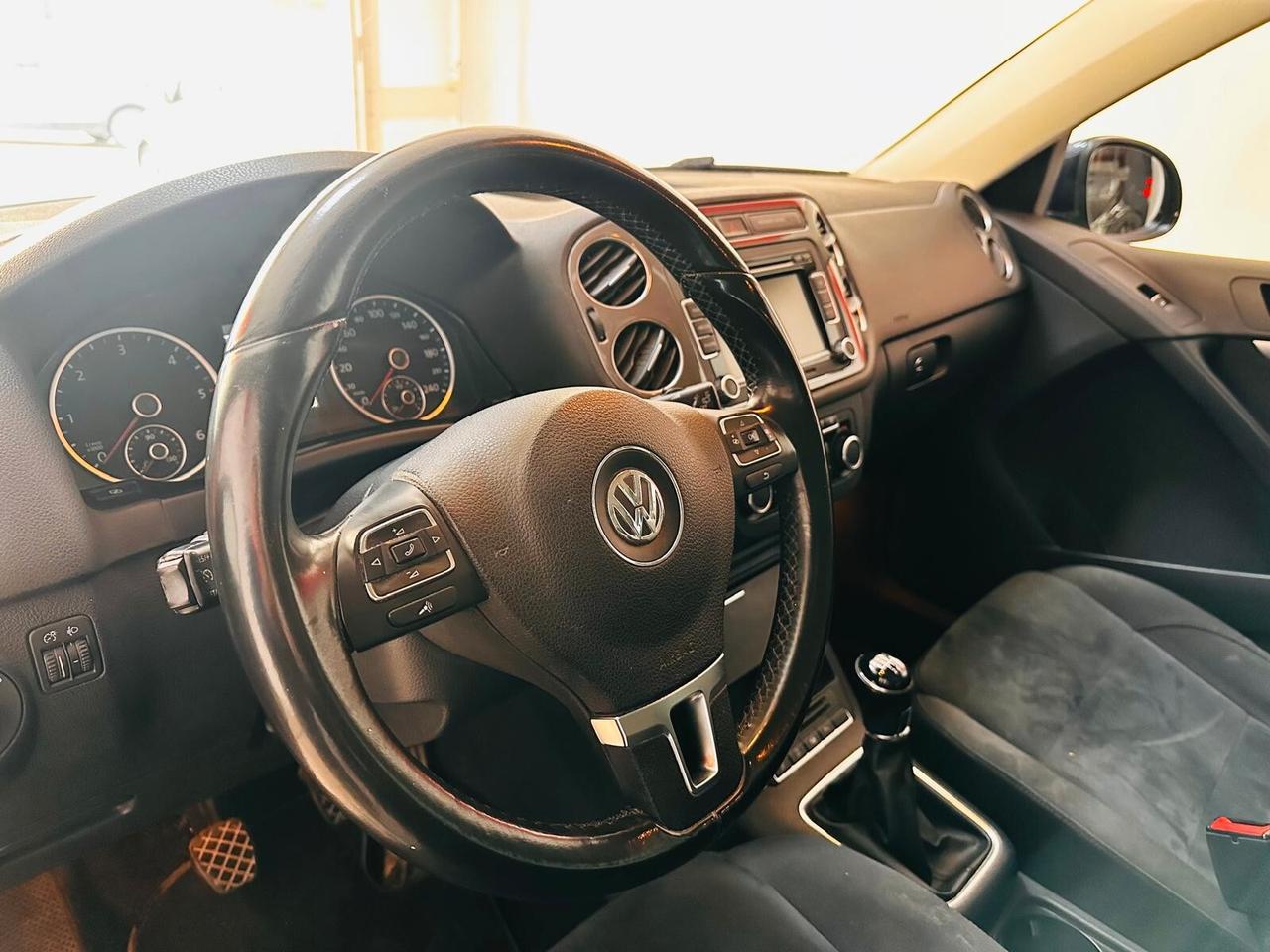 Volkswagen Tiguan 2.0 TDI 140 CV Sport & Style BlueMotion Technology
