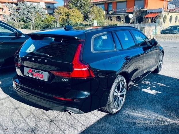 VOLVO V60 D3 Geartronic COCKPIT- CARPLAY