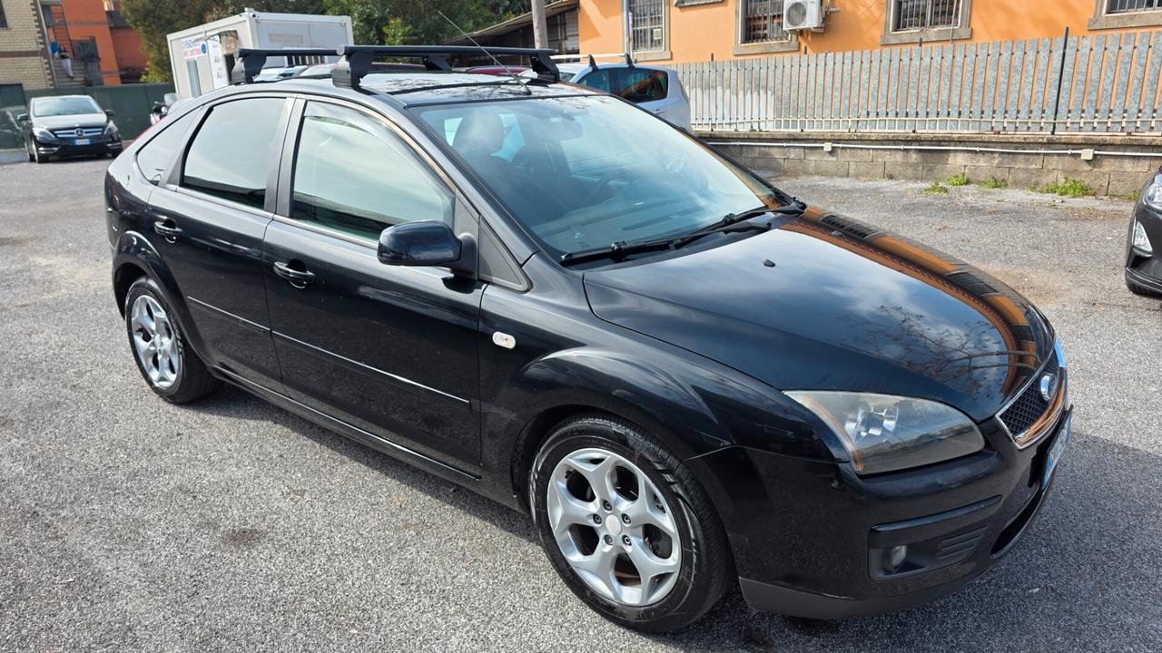 Ford Focus C-Max Focus+ 1.6 TDCi (90CV) 5p. Titanium