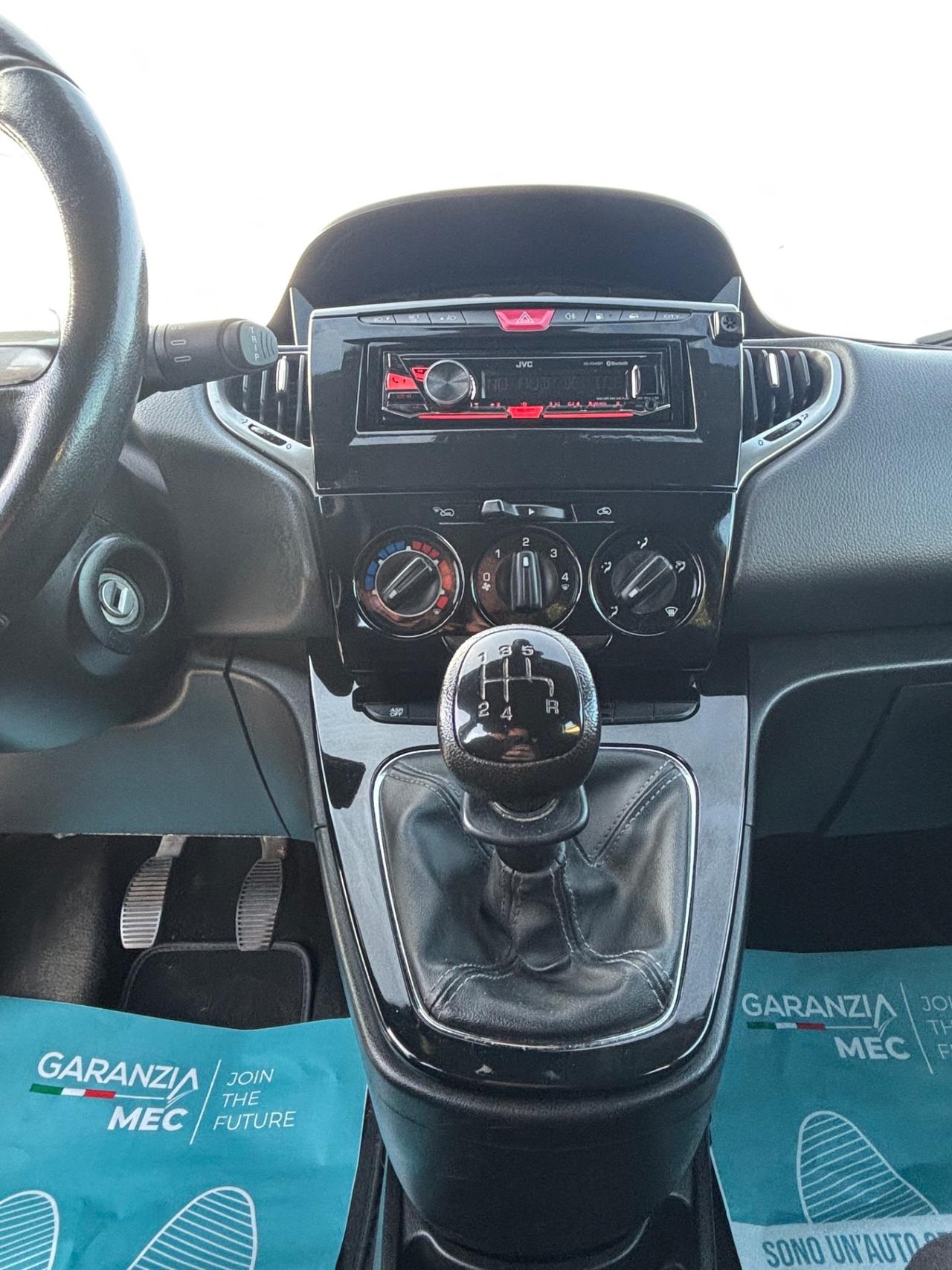 Lancia Ypsilon 0.9 TwinAir 85 CV 5 porte Metano Ecochic Gold