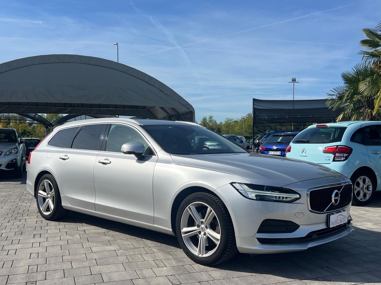 Volvo V90 D3 Momentum FINANZIABILE