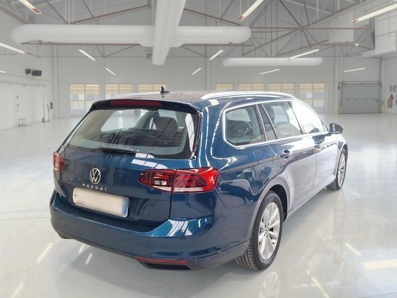 VOLKSWAGEN PASSAT VARIANT 2.0 TDI SCR EVO 110 KW BUSINESS DSG STATION WAGON