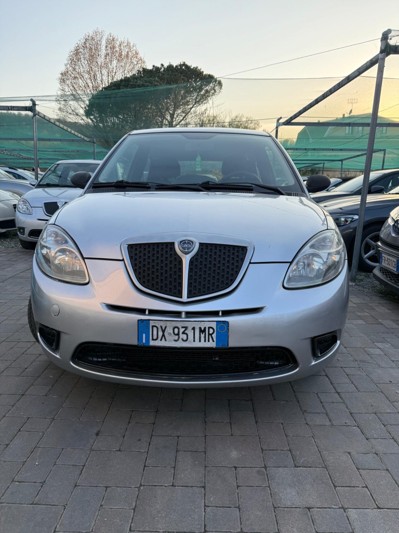 Lancia Ypsilon 1.4 Argento Ecochic GPL