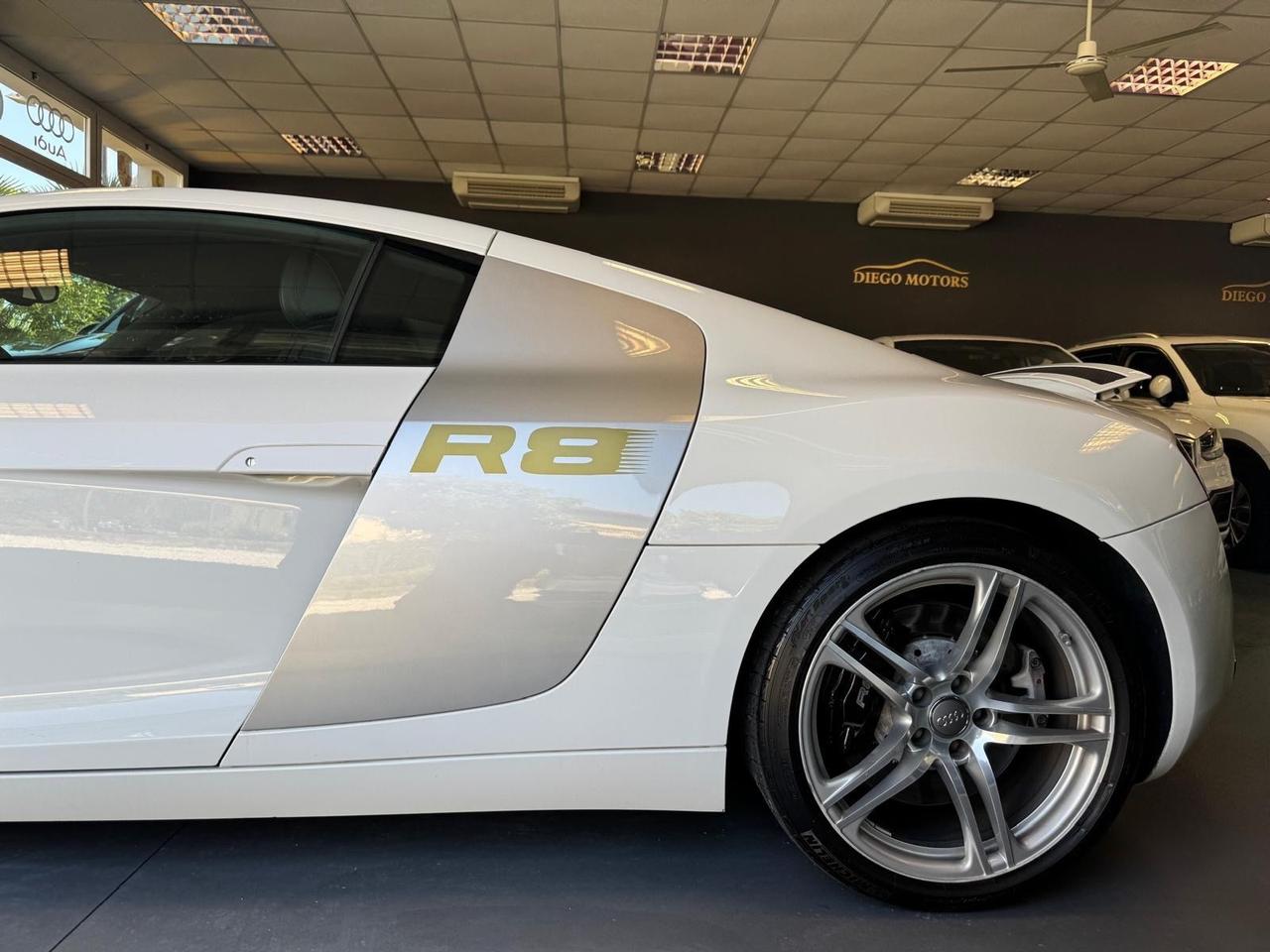 Audi R8 4.2 V8 FSI quattro R tronic