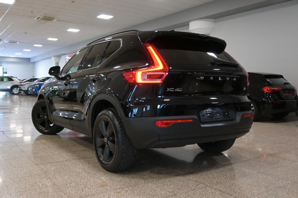 Volvo XC40 T2 Momentum Core