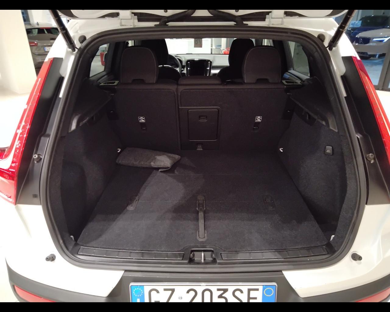 VOLVO XC40 2023 - XC40 2.0 b3 Core auto