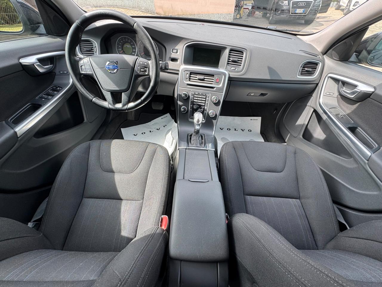 Volvo V60 T3 Powershift Momentum
