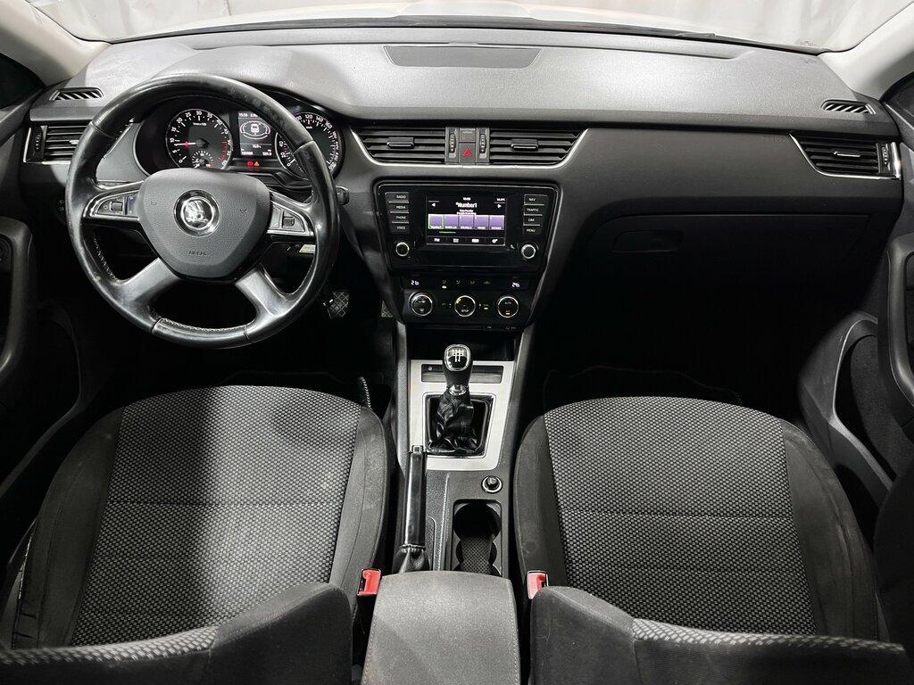 Skoda Octavia 1.6 tdi CR Ambition 105cv