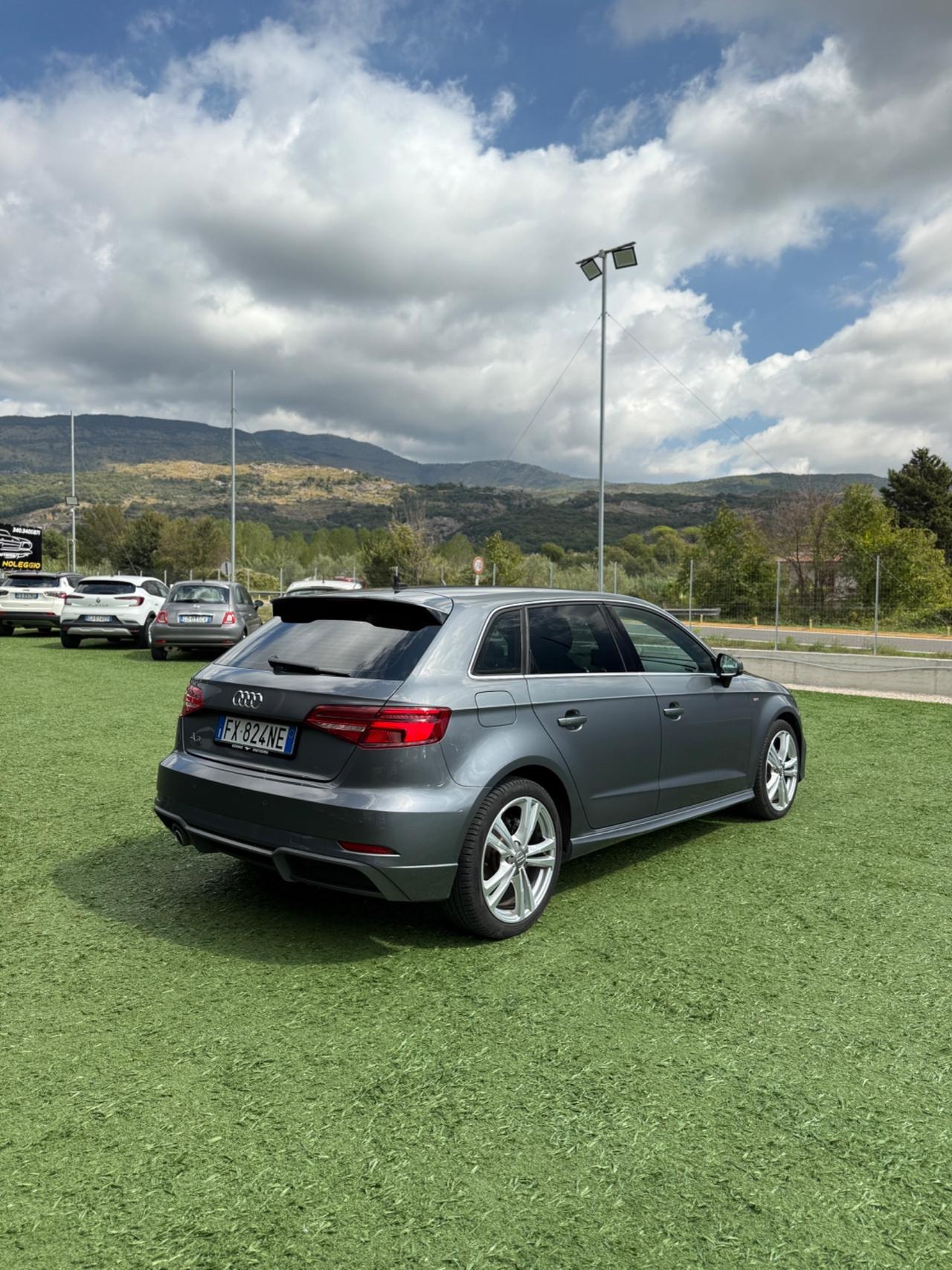 Audi A3 SPB 1.6 Diesel S-LINE