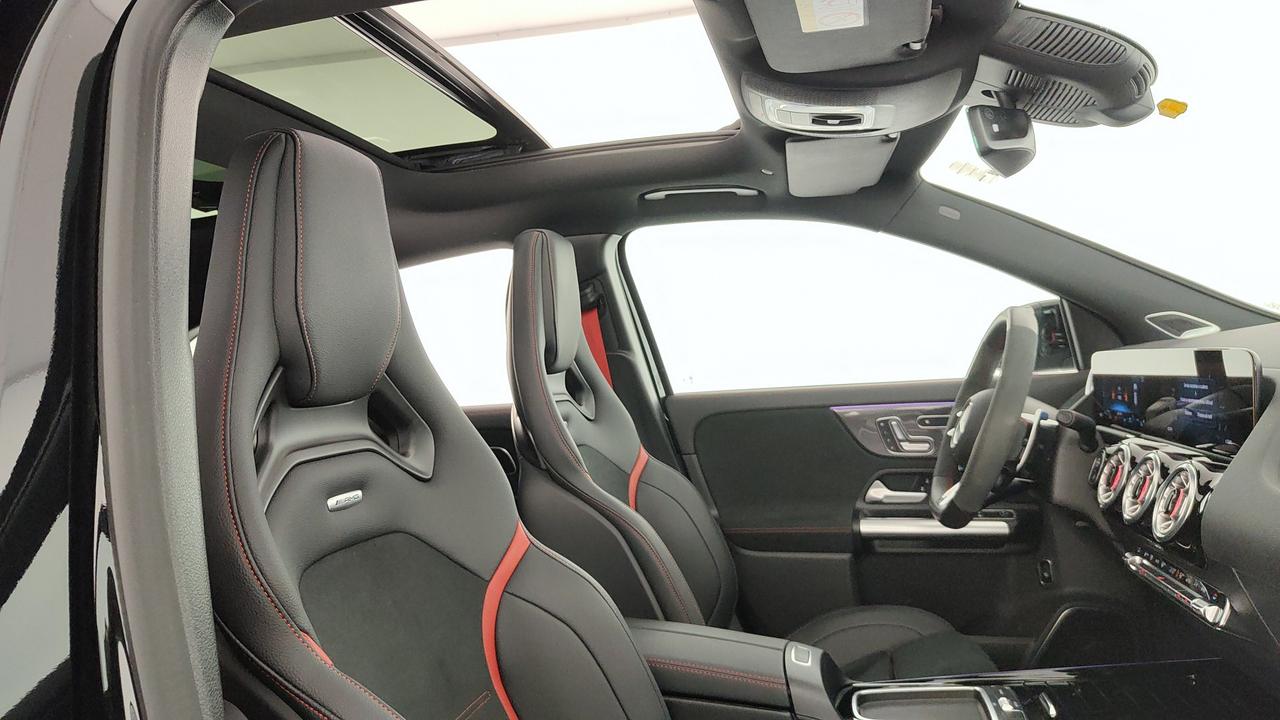 Mercedes-Benz GLA AMG 45 S AMG Line Premium Racing Collection 4matic+ auto