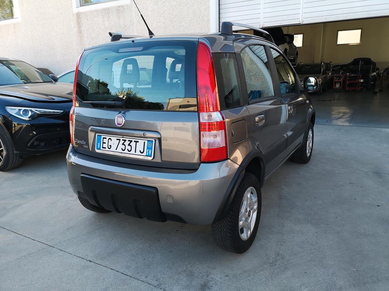 Fiat Panda 1.3 MJT 16V DPF 4x4 Climbing