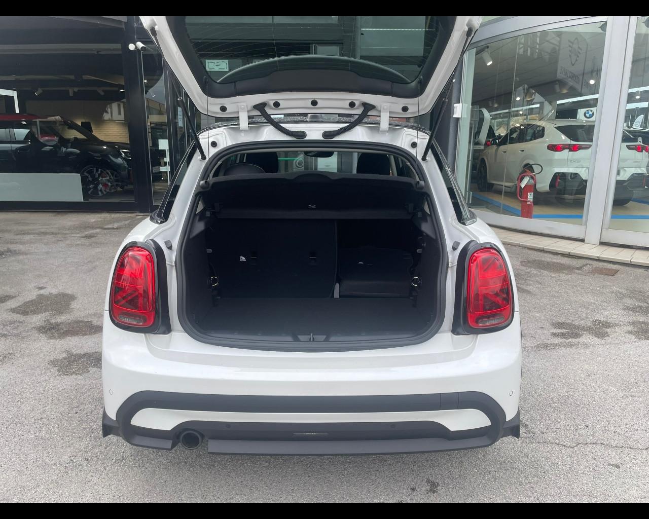 MINI Mini 5 porte (F55) - Mini 1.5 Cooper Classic 5 porte