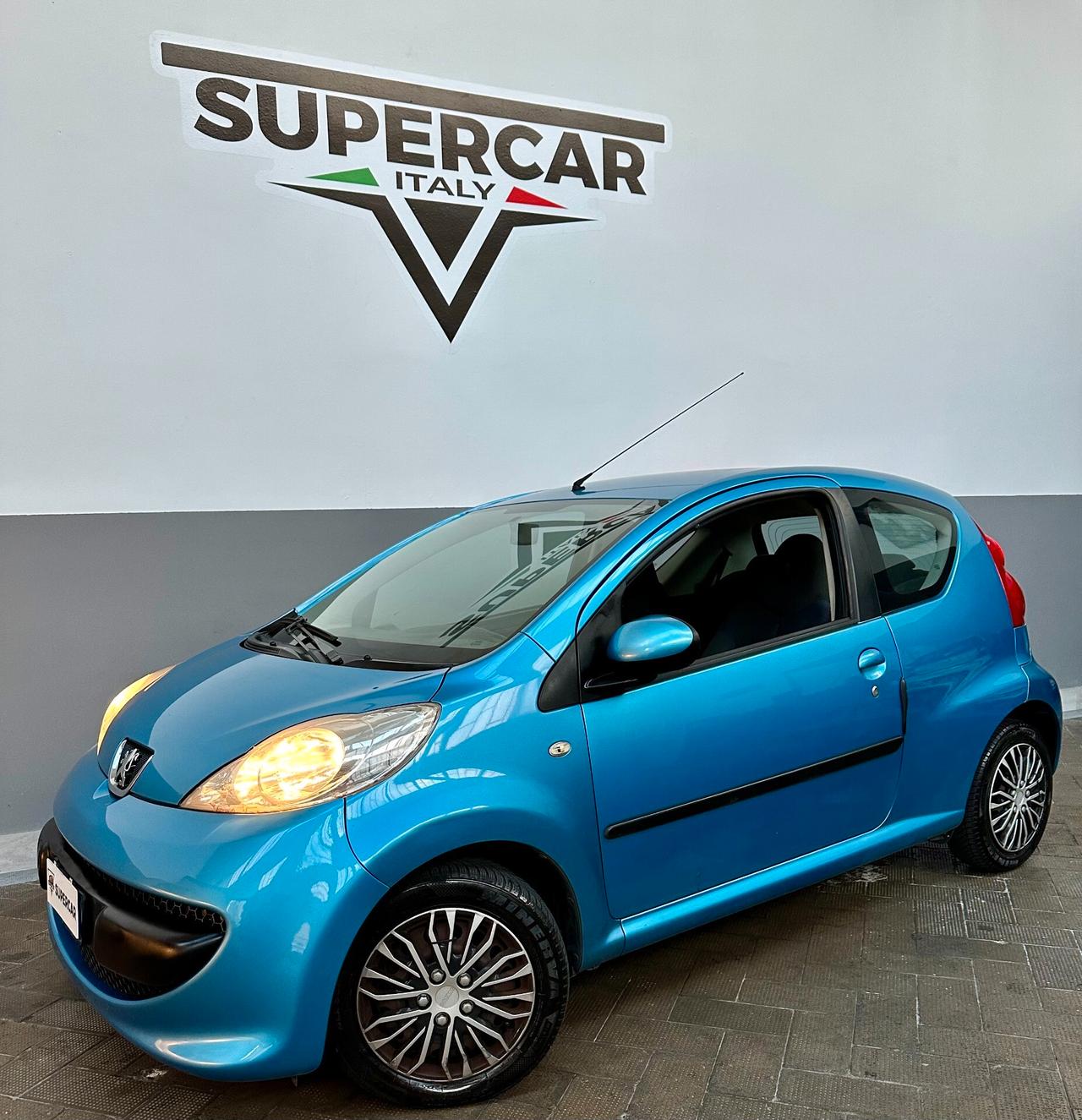 Peugeot 107 1.0 Benz, Euro 4, garantita e impeccabile.