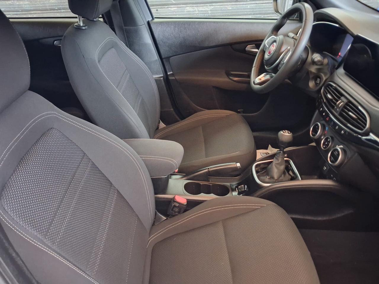 Fiat Tipo 1.6 Mjt S&S 5 porte Sport