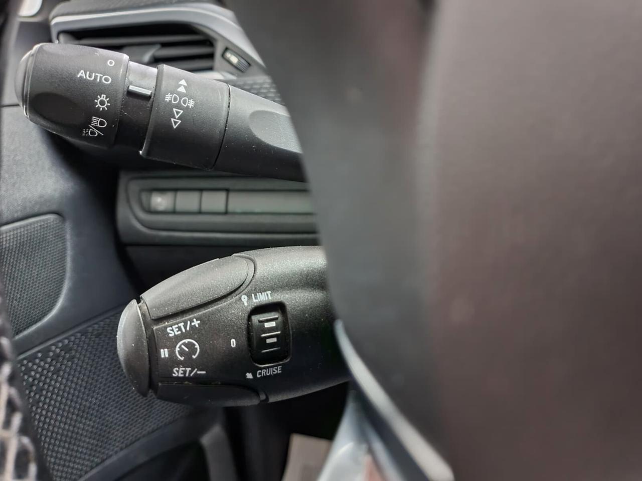 Peugeot 2008 1.6 BlueHDi 100cv Allure 2016
